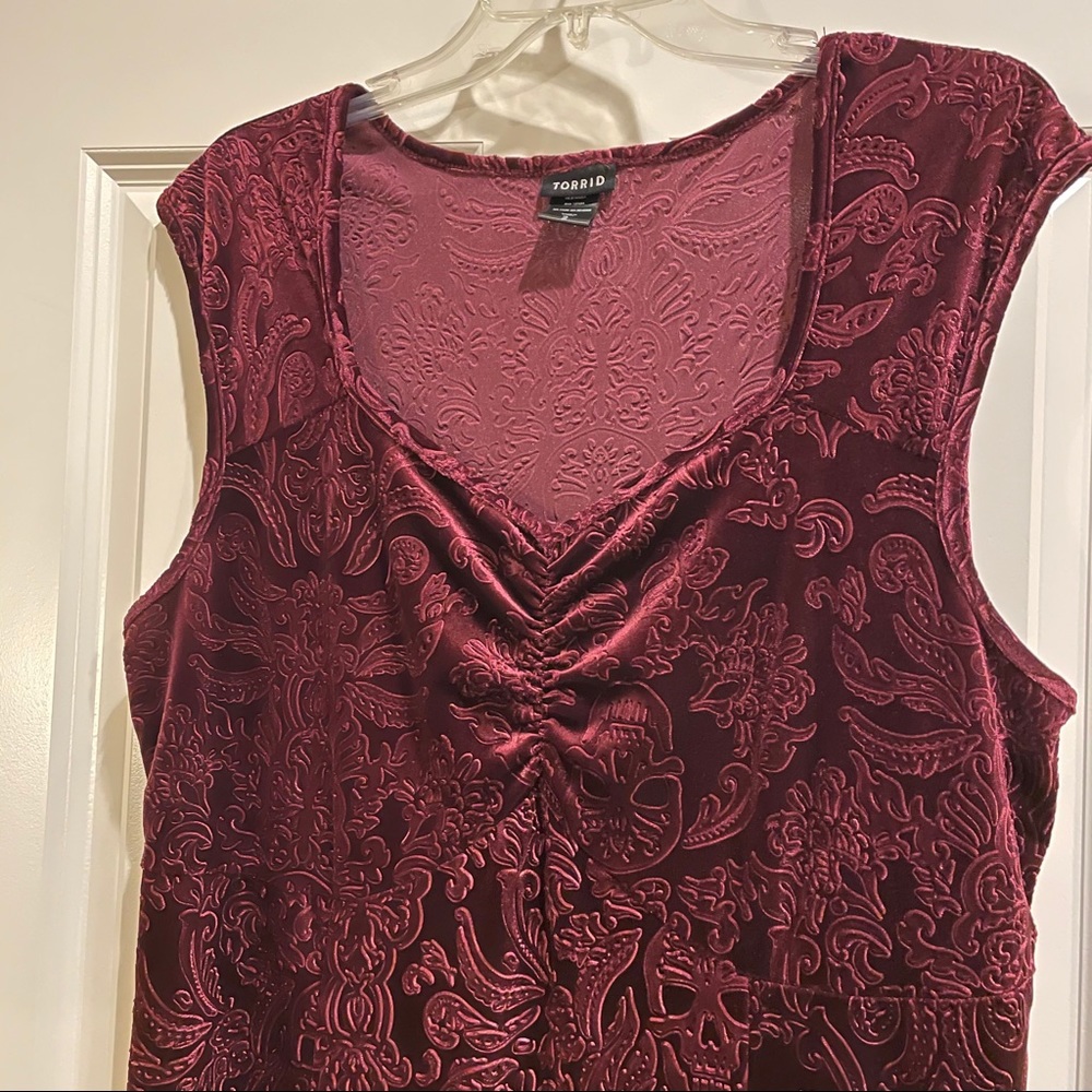 TORRID 💀🥀 Velvet Damask Skull Dress
